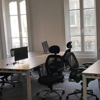 Bureau privé 60 m² 12 postes Location bureau Rue de la République Lyon 69002 - photo 4